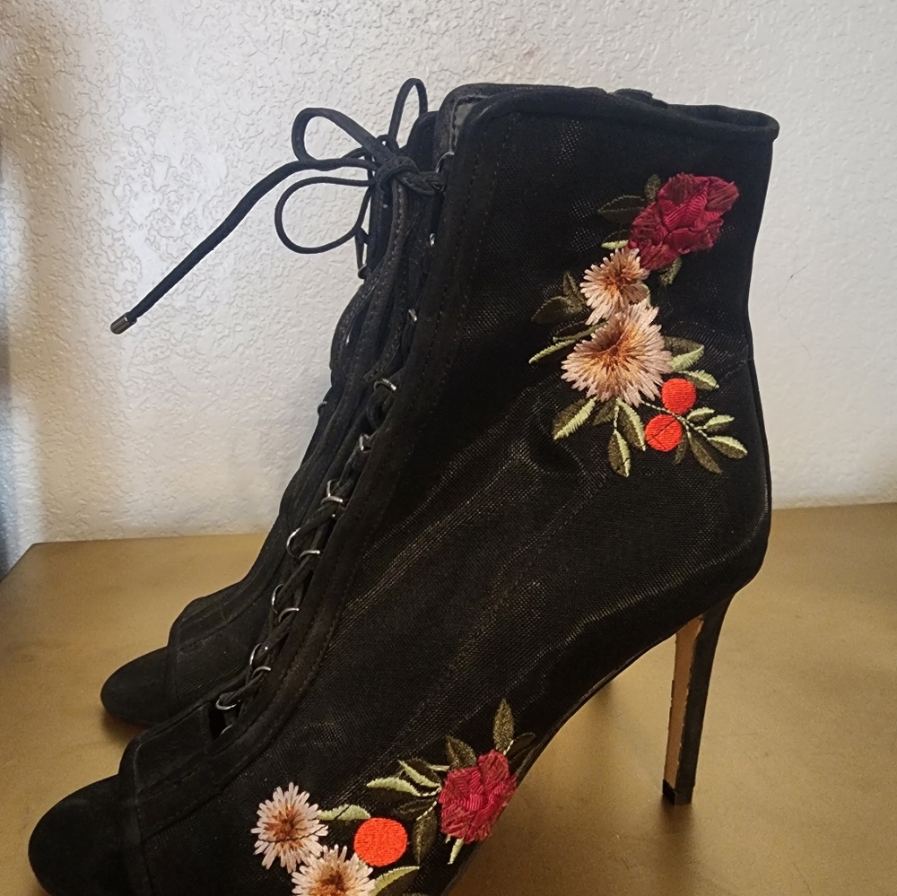 New without box Gianni Bini Size 11